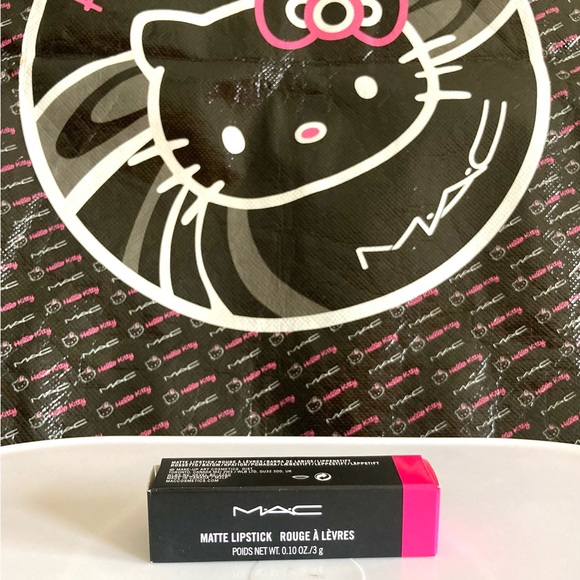 💄HP!💄LAST ONE! MAC Matte Lipstick Candy Yum Yum - Picture 7 of 11